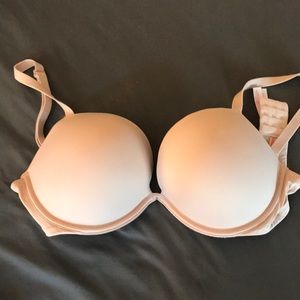 Victoria’s Secret wear everywhere push up bra